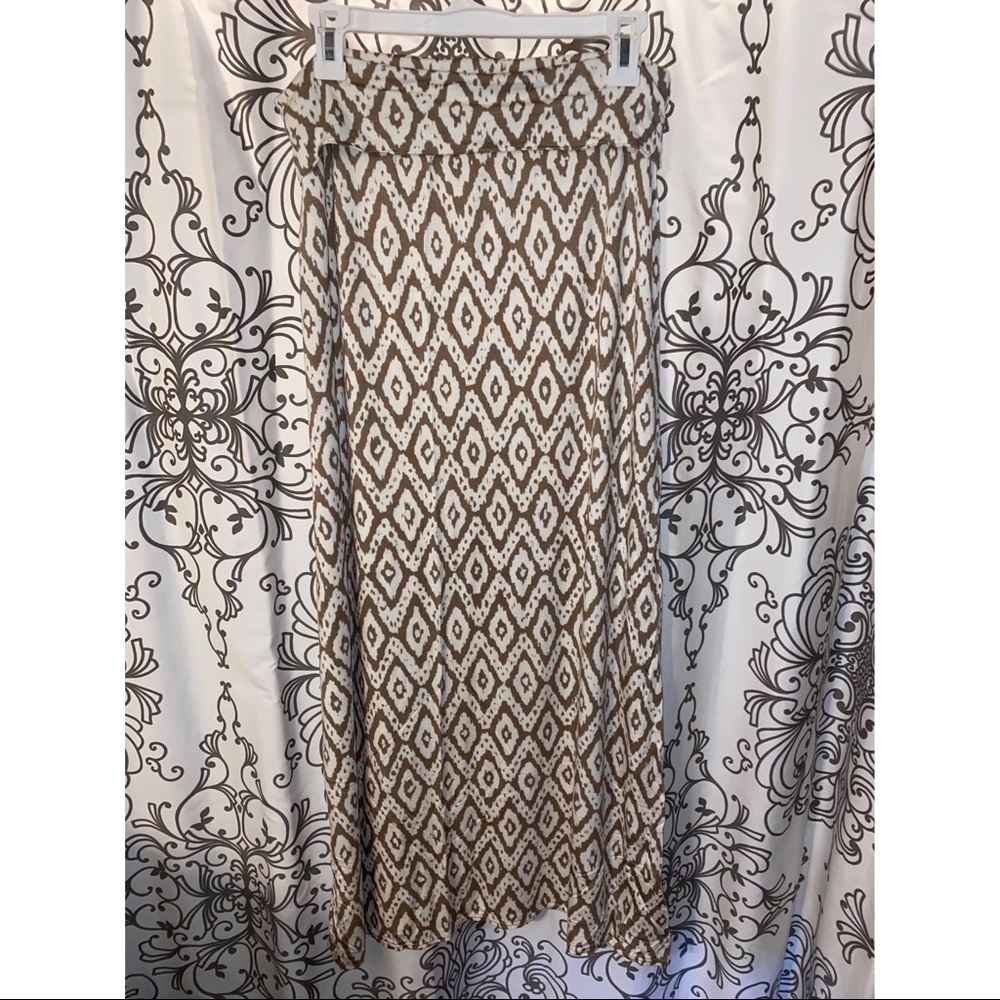 Max Studio Aztec fold over tan and white maxi skirt